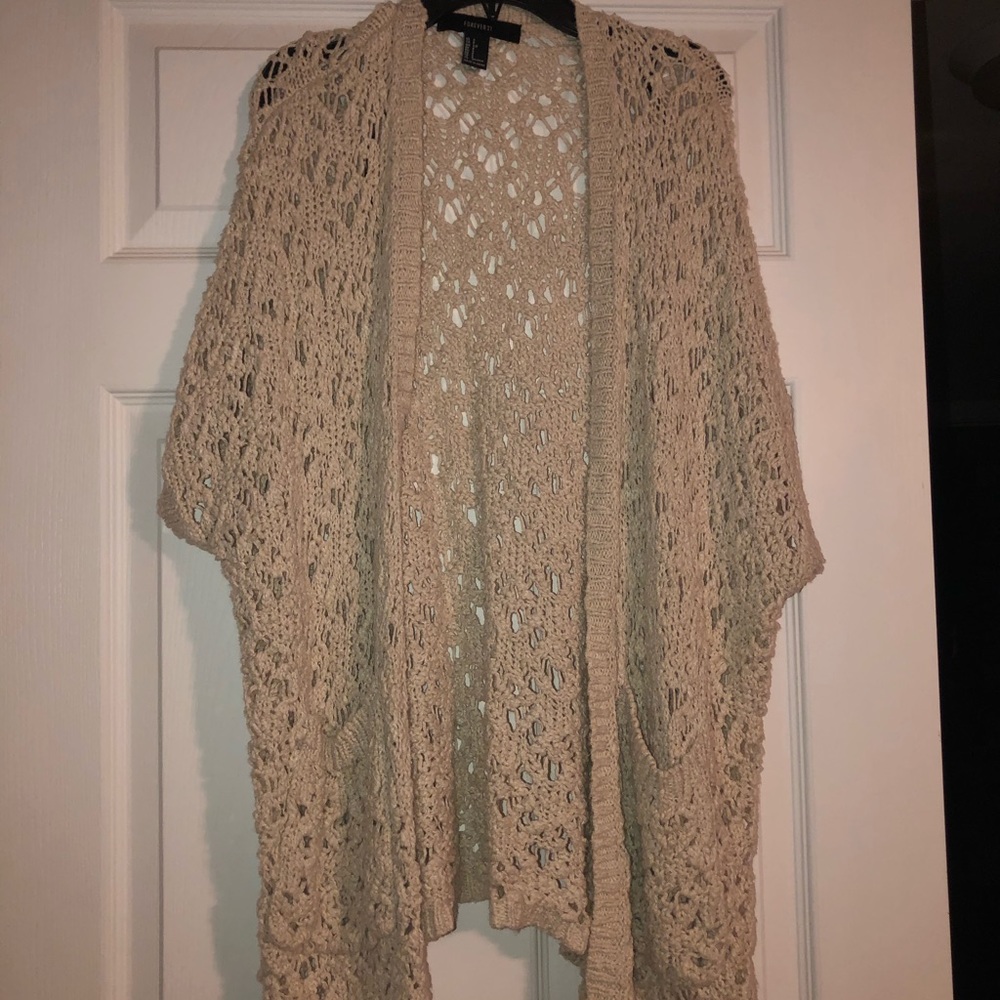 Knit short sleeve cardigan